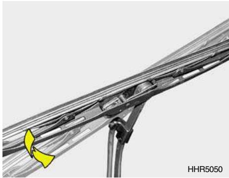 HYUNDAI Getz Phase 2 (2005-2009) - Pourinstaller le balaid'essuie-glace - 1