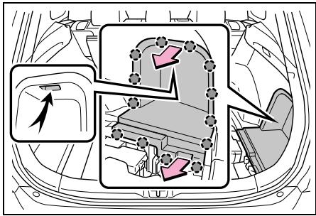 SUZUKI Across (2024) - Retrait du couvercle de la batterie 12 volts - 1