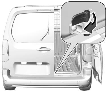 OPEL Combo D (2024) - Conduite avec un coffre ouvert - 1