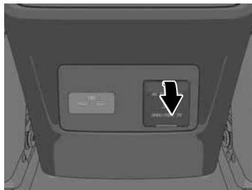 MAZDA CX-60 (2022) - Comment utiliser la prise de courant CA (220 V/150 W) - 1