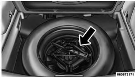 JEEP Patriot (2015) - Emplacement du cric - 1