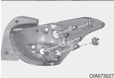 HYUNDAI i10 2 Phase 1 (2013-2016) - Remplacement du bloc optique arrière - 2