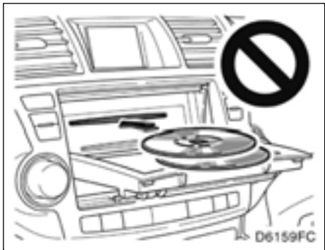 TOYOTA Highlander (2012) - Votre changeur de CD - 1