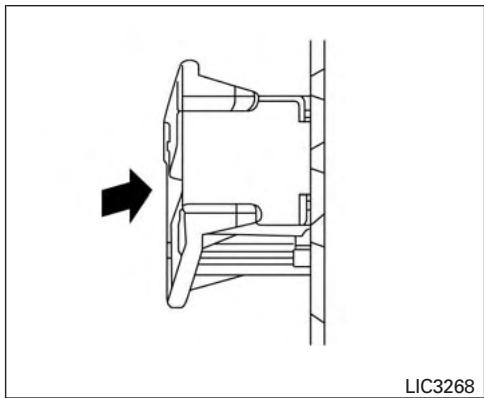 NISSAN Pathfinder 2017 - RANGEMENT - 2