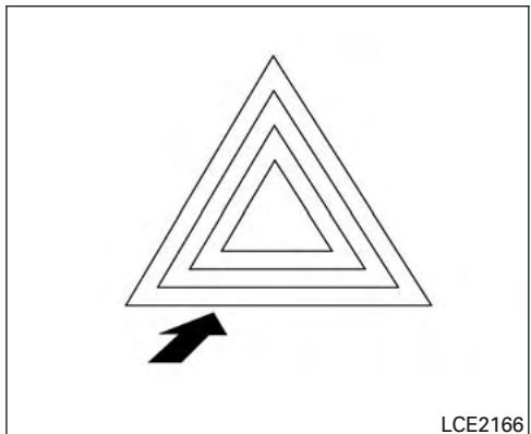 NISSAN Pathfinder 2017 - INTERRUPTEUR DES FEUX DE DÉTRESSE - 1