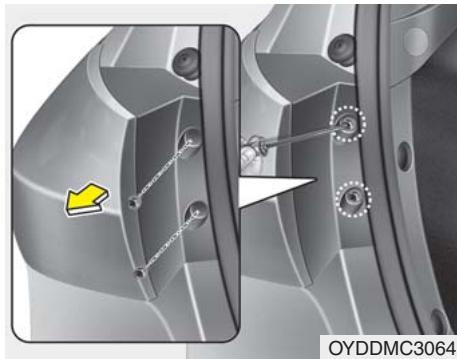 KIA Forte (2018-2021) - Remplacement d'une ampoule de feu de gabarit (type ampoule) (Feu combiné arrière type B) - 1