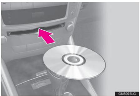 LEXUS IS XE20 Phase 2 (2010-2013) - INSERTION D'UN DISQUE - 1