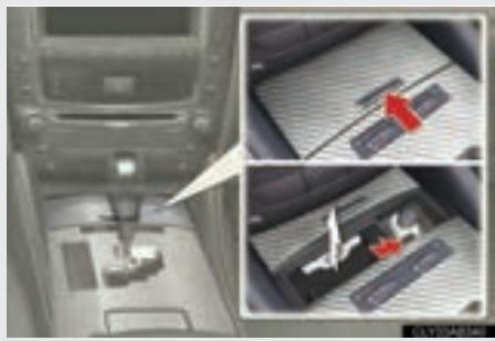 LEXUS IS XE20 Phase 2 (2010-2013) - Avant - 1