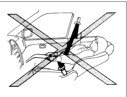 NISSAN Altima (2018) - Sécurité — Sièges, ceintures de sécurité et dispositif de protection complémentaire - 2