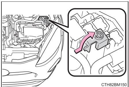 TOYOTA Prius C (2019) - Si la batterie 12 V du vehicule est déchargée - 2