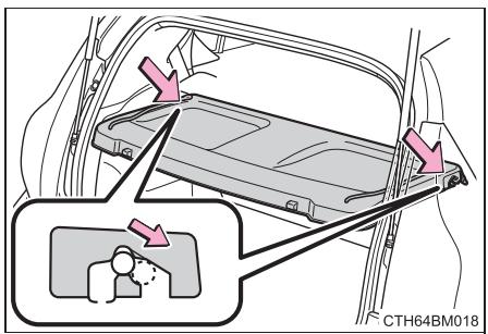 TOYOTA Prius C (2019) - Installation du cache-bagages - 2