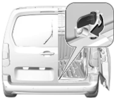 OPEL Combo D Phase 1 (2018-2023) - Conduite avec un coffre ouvert - 1
