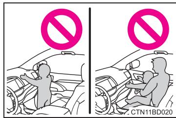 TOYOTA Highlander (2014) - Precautions concerning les coussins gonflables SRS - 1
