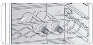 HISENSE RB395N4BCE - Flexible wine rack - 1