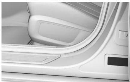 BMW Série 3 Hybride Rechargeable (2019-2022) - Plaque constructeur sur le côté gauche - 1