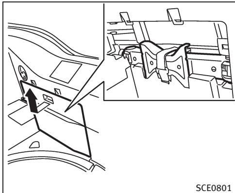 INFINITI G37 Cabriolet (2010) - Sortir la roue de secours et les outils - 2