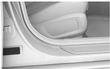 BMW Série 2 Gran Coupé (2020-2024) - Plaque constructeur sur le côté droit - 1