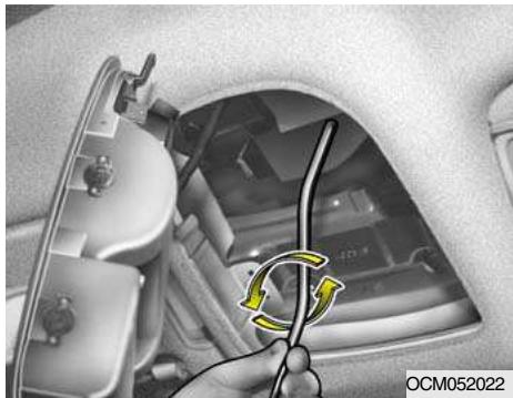 HYUNDAI Santa Fe 2 (2006-2009) - Fonctionnement manuel du toit ouvrant - 2