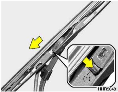 HYUNDAI Santa Fe 2 (2006-2009) - Pour prisoner le balai d'essuie-glace - 1