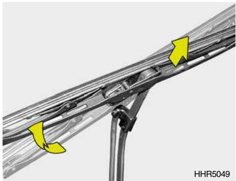 HYUNDAI Santa Fe 2 (2006-2009) - Pour prisoner le balai d'essuie-glace - 2