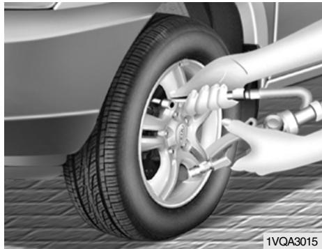 HYUNDAI Santa Fe 2 (2006-2009) - APRES UN CHANGEMENT DES ROUES - 1