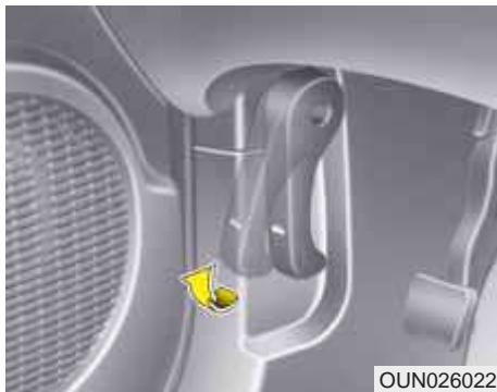 KIA Carens UN (2006-2010) - A AVENTISSEMENT - Vitres - 1