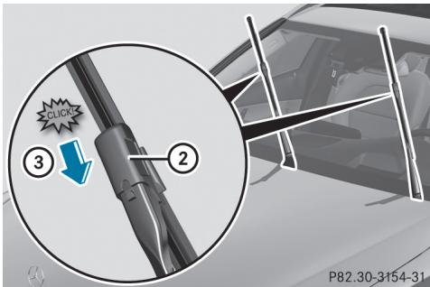 Mercedes-Benz Classe C (2014-2018) - Pose des balais d'essuie-glace - 2