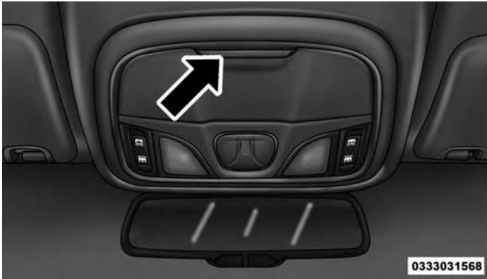 Chrysler 200 (2017) - Volet de rangement pour lunettes de soleil - 1