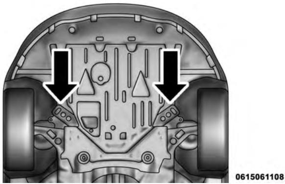 Chrysler 200 (2017) - NOTA : - 1