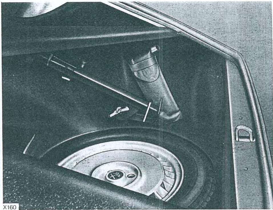 ALFA ROMEO Alfetta GT GTV(1980-1987) - COFFRE À BAGAGES - 1