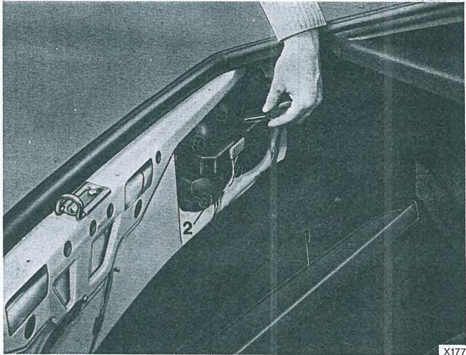 ALFA ROMEO Alfetta GT GTV(1980-1987) - Lampe de feuux arrêté: - 2