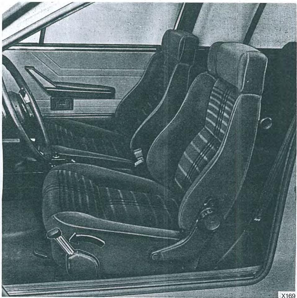 ALFA ROMEO Alfetta GT GTV(1980-1987) - POSITION DE CONDUITE - 1