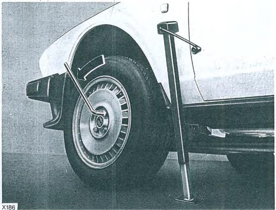 ALFA ROMEO Alfetta GT GTV(1980-1987) - COFFRE À BAGAGES - 2