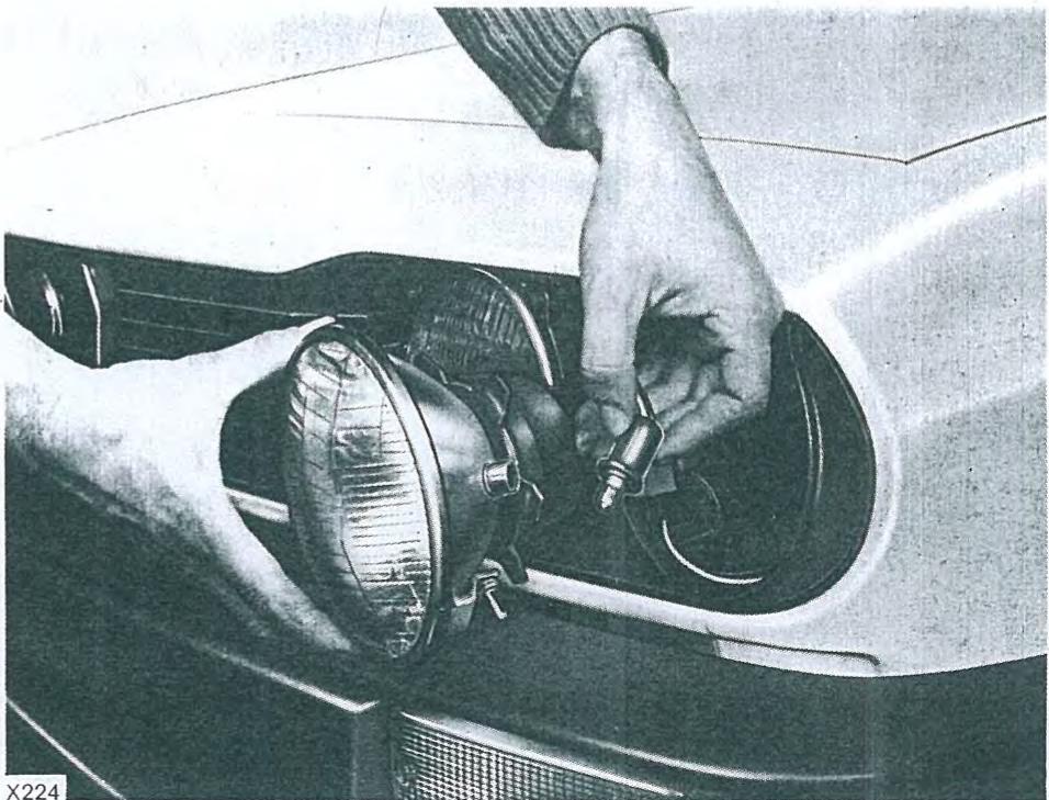 ALFA ROMEO Alfetta GT GTV(1980-1987) - Lampe de feu de position avant - 2