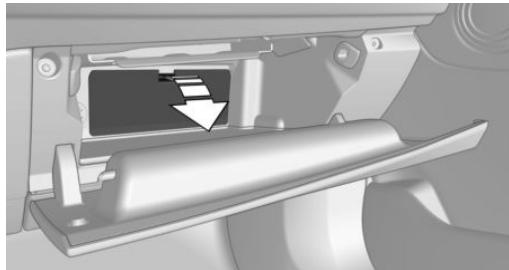BMW X1 Phase 1 (2015-2019) - Dans la boîte à gants - 1