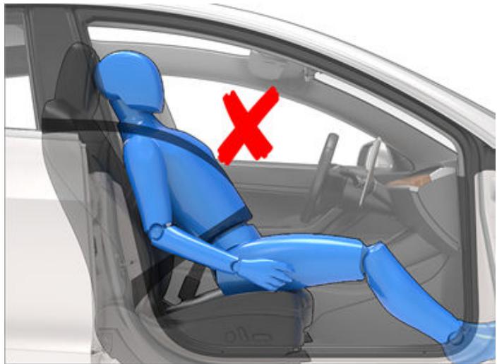 TESLA Model S (2016-2021) - Exemples de passagers assis correctement et incorrectement - 3