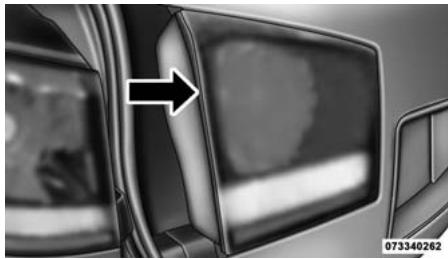 DODGE Journey (2014) - Remplacement du feu de recul - 2