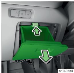 SKODA Octavia 4 (2020-2023) - Accès aux fusibles - conduite à gauche - 1
