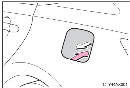 TOYOTA Avalon (2013) - Ouverture du bouchon de réservoir à carburant - 1