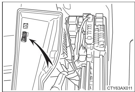 TOYOTA Avalon (2013) - Vérification et remplacement des fusibles - 3