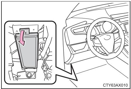TOYOTA Avalon (2017) - Vérification et remplacement des fusibles - 2