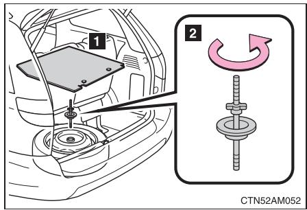TOYOTA Sienna (22010) - Accès à la roue de secours (type B) - 1