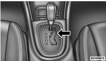 DODGE Avenger 2 (2012) - DÉMARRAGE ET CONDUITE - 1