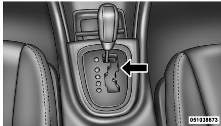 DODGE Avenger 2 (2012) - DÉMARRAGE ET CONDUITE - 1