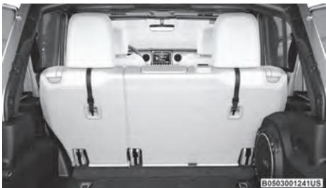 JEEP Wrangler (2024) - Installation de sièges pour infant avec l'ancrage de sangle supérieur : - 2