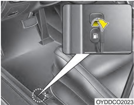 KIA Forte (2012-2016) - Ouverture du volet du réservoir de carburant - 1