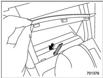 SUBARU Legacy (2016) - Deverrouillage du levier selecteur - 4