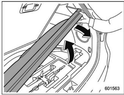 SUBARU Legacy (2016) - Rangement de la couverture de l'espace de chargement - 7