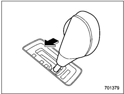 SUBARU Legacy (2016) - Deverrouillage du levier selecteur - 5