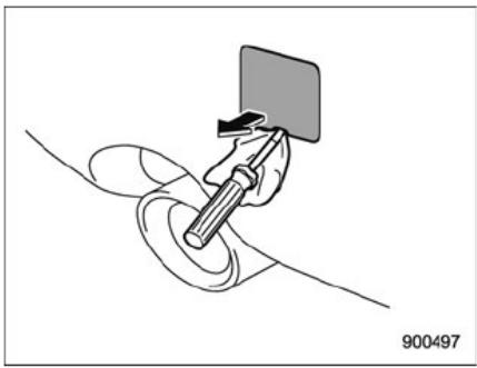 SUBARU Legacy (2016) - Crocket de remorquage arriere (Outback): - 1